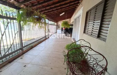 Casa à venda, 3 quartos, santa mônica - uberlândia/mg - rotina imobiliária