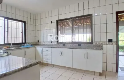 Casa à venda, 3 quartos, vigilato pereira - uberlândia/mg - rotina imobiliária