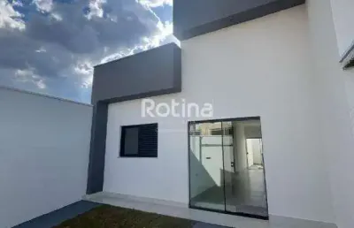 Linda casa á venda, 3 quartos, novo mundo, uberlândia mg