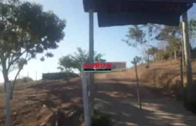Chácara em itatiaiuçu com 1.000 metros quadrados.  água e luz .  2km do asfalto.