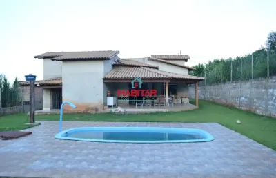 Linda  casa no condomínio fazenda mirante em  igarapé