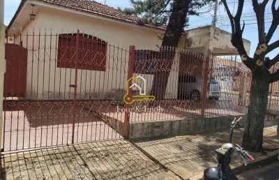 Casa com 3 quartos à venda na Rua Ceará, Vila Xavier (Vila Xavier), Araraquara
