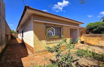 Casa com 3 quartos à venda na Rua Álvaro Waldemar Colino, Vila Melhado, Araraquara