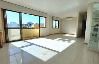 Apartamento com 3 quartos à venda na Avenida Grécia, Passo da Areia, Porto Alegre