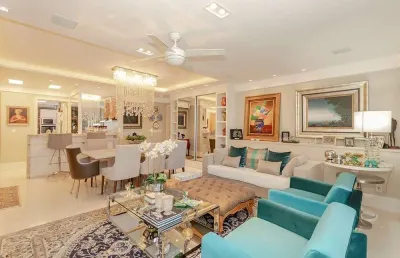 Apartamento com 3 quartos à venda na Rua João Caetano, Três Figueiras, Porto Alegre