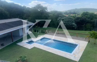 Casa  maravilhosa em condomínio  com 04 quartos/02 suítes 320m² /1250 m² total