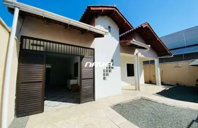 Casa com 2 quartos para alugar na Rua Ezequiel Antero Rocha, Centro, Navegantes