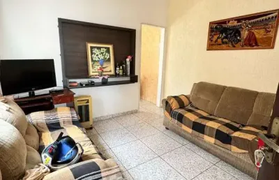 Casa geminada a venda no canto do forte - 3 dormitórios!
