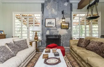 Chácara / sítio com 4 quartos à venda na rua comendador orlando ceccon, 127, ribeirão das onças, colombo, 200 m2 por r$ 2.490.000