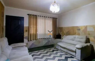 Sobrado com 4 dormitórios sendo 1 suíte, 3 banheiros, 2 vagas, na vila scarpelli - santo andré.