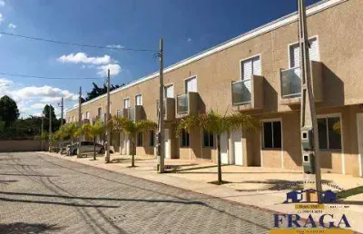 Casa em cond. fechado c/ 53 m² / 02 quartos / 01 vaga