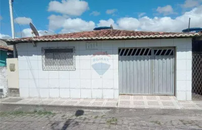 Casa localizada a pouco metros da avenida pompeia uma das mais movimentadas em termo de comercio com 121m²
