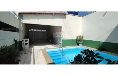 Excelente oportunidade na av. maranguape casa  191m² de área util  -com piscina!