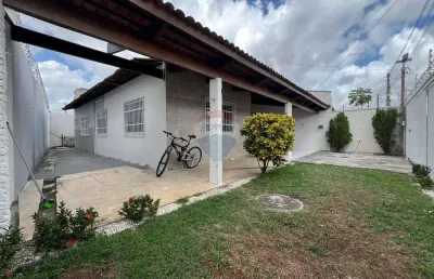 Descubra o conforto, casa com 3 quartos sendo 2 suítes,  espaçosa, moderna e em localização excelente. aceita financiamento!