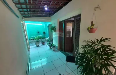 Vende-se imóvel com 3 casas em localização privilegiada na zona norte de natal!