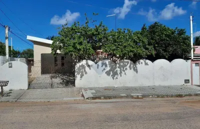 Vendo casa de esquina com 4/4 em cidade satélite (excelente oportunidade)