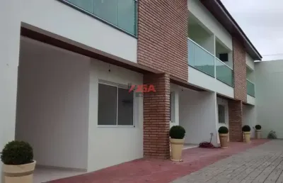 Casa em condomínio fechado com 3 suítes para locação r$3.500,00 o pacote
