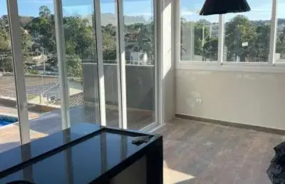 Casa  à venda - jardim paulista - atibaia - sp .imóvel com 03 dormitórios sendo 1 suíte , todos com sacada, sala de estar,  sala de tv , lavabo, ampl
