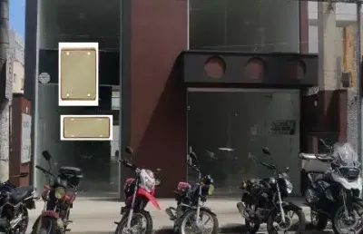 Sala para locação no centro de atibaia, 2 banheiros com opção para pcd, 349,60m² de construção, localização estratégica para seu negócio!