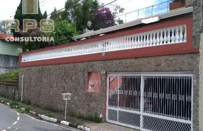 Casa a venda com 04 dormitórios , sala , cozinha , 04 banheiros , 02 vagas na garagem , excelente  localização