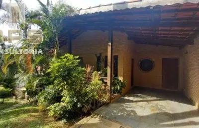 Casa para reforma ou construção de condomínio village à venda na região da alameda lucas, com 1240m² de área total, vista para a pedra grande!