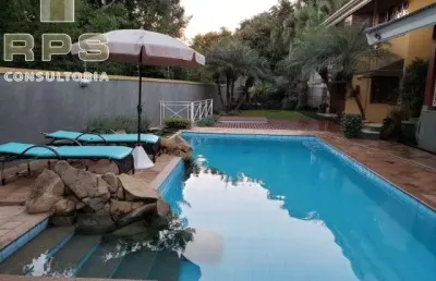 Casa à venda com 600 m² construído , 05 dormitórios , área gourmet com piscina , casa de hospedes em atibaia