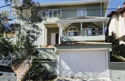 Casa à venda em condomínio fechado, no parque das garças em atibaia, 4 quartos sendo suites, 5 banheiros, churrasqueira, piscina e área de lazer!