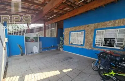 Casa a venda no jardim paulista em atibaia, 3 quartos, 3 salas, 2 vagas de garagem cobertas, 140m² de construção, à poucos metros da alameda lucas
