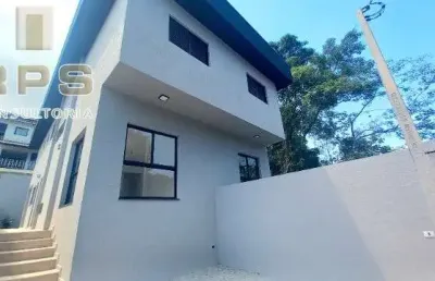 Casa à venda no bairro jardim maristela em atibaia, com 3 suítes, quintal, churrasqueira,  rua sem saída e muito arborizada, ao lado da alameda lucas!