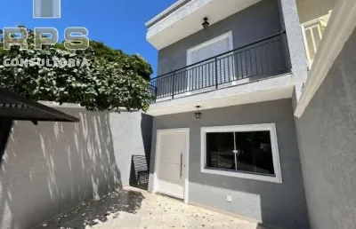 Sobrado à venda no bairro jardim pauista em atibaia, 3 quartos sendo 1 suite, garagem para 2 carros, localização excelente e toda comodidade da lucas!