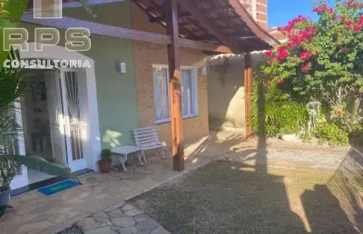 Casa a venda na vila helena com 03 dormitórios, sendo 1 suíte; 02 banheiros; 02 vagas de garagem; 02 salas. lavanderia  piscina , churrasqueira