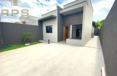 Casa térrea a venda em atibaia, 3 quartos sendo 1 suíte, cozinha e sala integradas, 2 vagas de garagem, quintal, pé direito alto e fino acabamento!