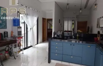 Casa térrea com 3 quartos em ótima localização em  bragança paulista
