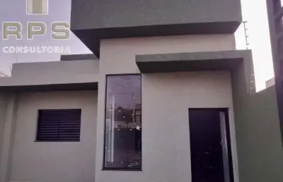 Casa térrea no residencial jardins da catalunha com 3 dormitórios sendo 1 suíte, área gourmet com churrasqueira e pia, quintal gramado, ótimo local