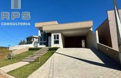 Casa térrea no lagos de jarinu, 3 dormitórios sendo uma suíte e demi suíte, escritório, salas e cozinha conceito aberto, área gourmet com piscina