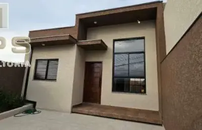 Casa ,03 dormitórios sendo 01 suíte master com closet e banheiro com cuba dupla ,sala com ambiente duplo , área gourmet com churrasqueira , 02 vagas