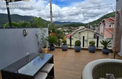 Casa a venda no jardim maristela em atibaia , imóvel com : 03 suítes , lavabo ,sala dois ambientes, cozinha planejada, lavanderia coberta , garagem