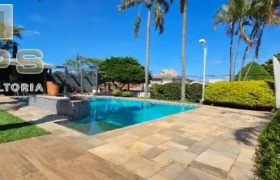 Casa térrea no jardim itaperi em atibaia , com 04 dormitórios, 02 suites , escritório, cozinha planejada , área gourmet com piscina aquecida e sauna
