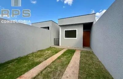 Casa nova no jardim imperial com 2 dormitórios, conceito aberto, lavabo, lavanderia, quintal gramado e 2 vagas. oportunidade de imóvel econômico.