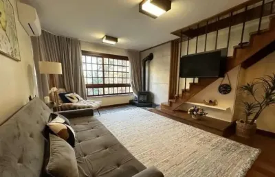 Lindo apartamento duplex mobiliado e decorado, 2 dormitórios 93m², centro de gramado.