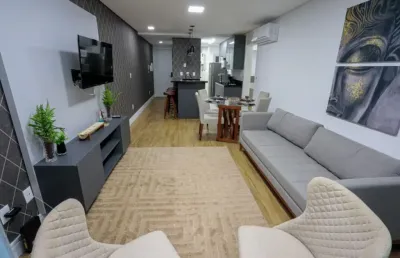 Excelente apartamento mobiliado e decorado, 72m², 2 dormitórios 1 suíte, analto, gramado.