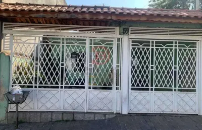 Casa terrea 2 quartos e 2 vagas de garagem - vila re