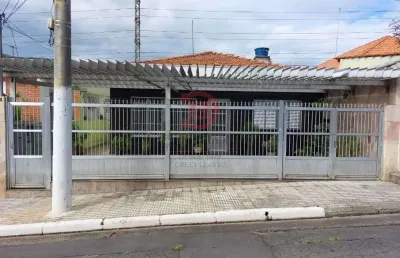 Casa terrea 2 quartos, casa nos fundos 1 quarto - 2 vagas de garagem e quintal - vila granada