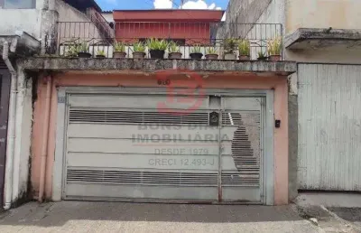 Sobrado com 2 quartos e 1 vaga de garagem a venda, vila re