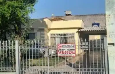 Casa terrea com 3 quartos e quintal grande a venda na vila sao francisco/sp
