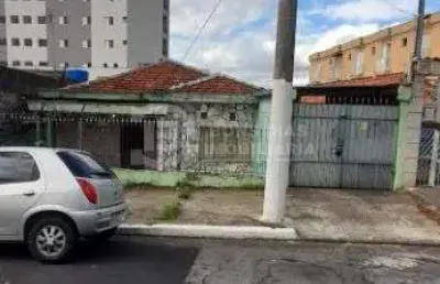 Imovel a venda com duas casas para demolicao em terreno aprox. 10x42m - vila re