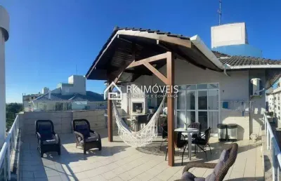 Cobertura 140m², 3 dormitórios a 200 metros da praia em canasvieiras!