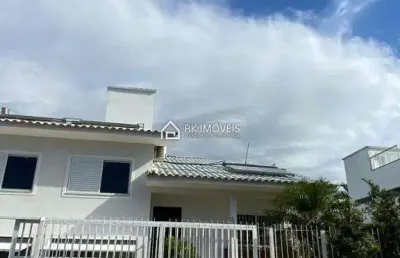 Casa com 4 dormitórios a 400m do mar – ingleses norte
