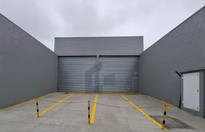 Salão comercial para locação em suzano, jardim revista, 2 banheiros, 4 vagas