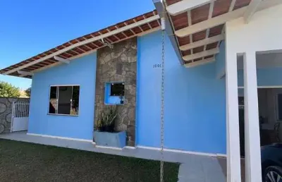 Casa com 4 quartos à venda na Avenida Estados Unidos, Capri, São Francisco do Sul